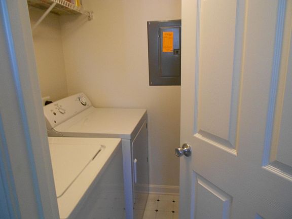 Laundry room (off of kitchen)