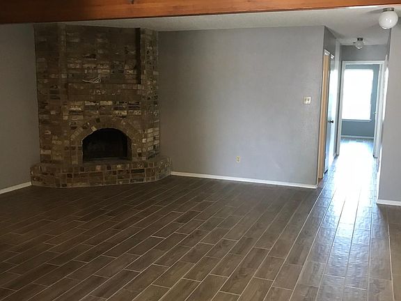 4th image of 4008 Peperport Dr