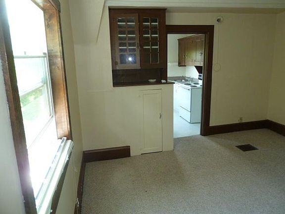 3rd image of 414 N Yakima Ave APT 11