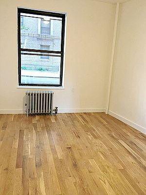 4th image of 32-80 30th St #2R