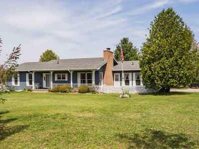 1520 Bester Rd, Harbor Springs, MI, 49740