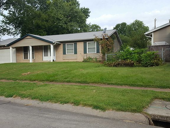 3rd image of 1855 Redcoat Dr