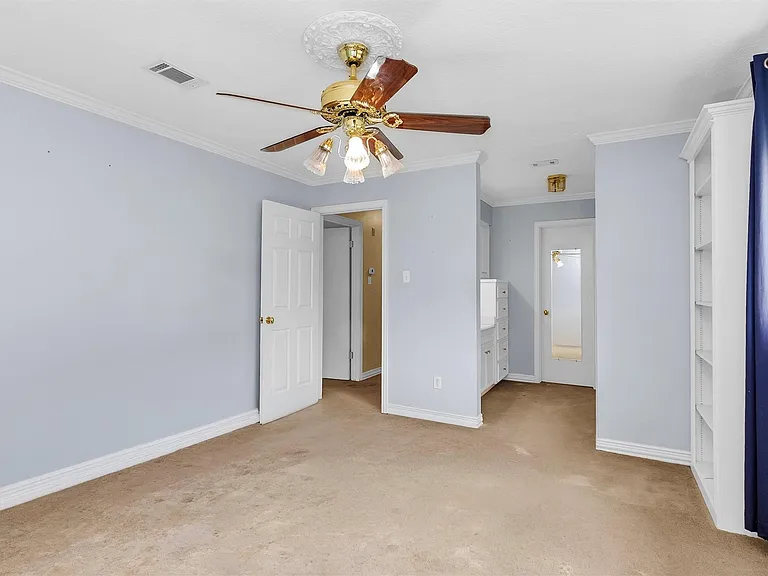 11634 Southlake Dr — Photo 24