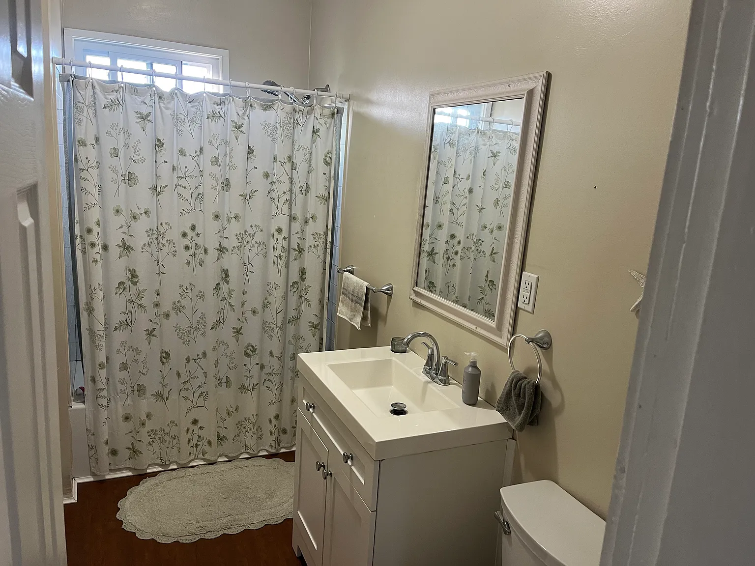 2 bed, 1100 sqft, $1,400 — Photo 1