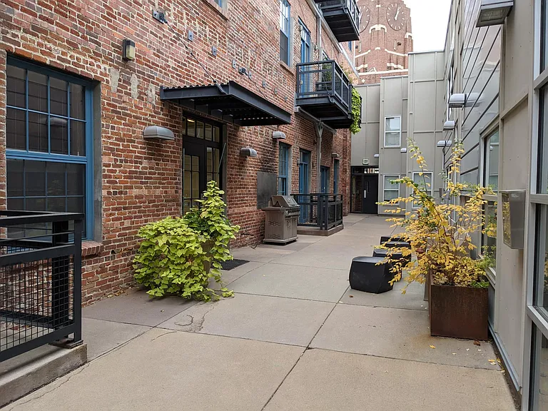 2500 Walnut St #111 — Photo 17