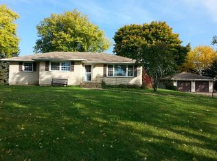 20966 W Rollins Rd, Lake Villa, IL 60046