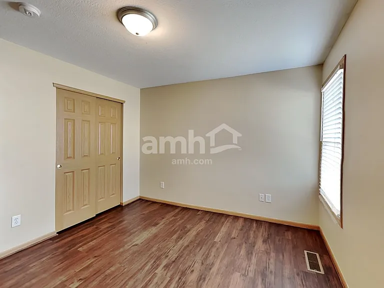 2271 Landcrest Dr — Photo 16