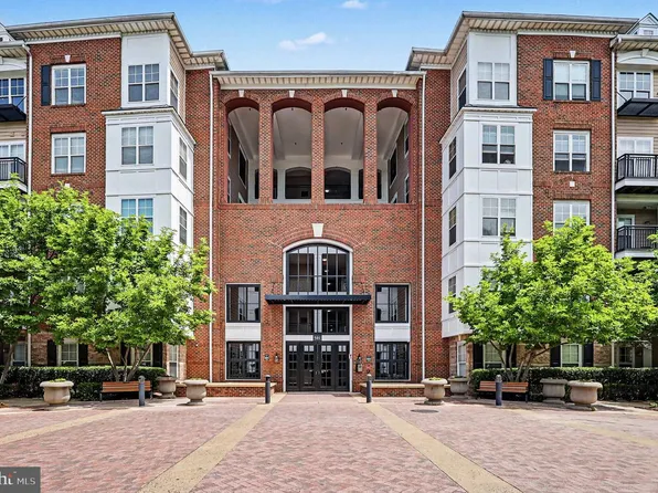 501 Hungerford Dr APT 372, Rockville, MD 20850