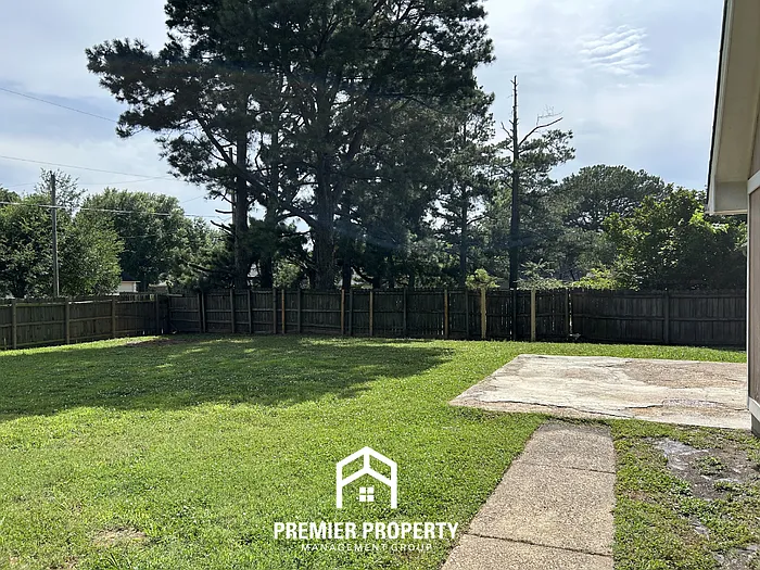 8141 Misty Meadows Ln — Photo 17