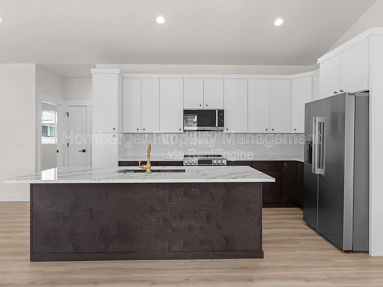 222 N Sargent Rd — Photo 5