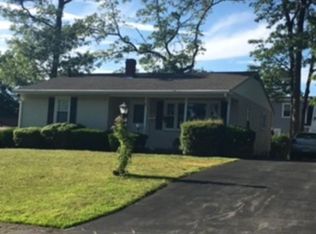 955 Hillcrest Rd, New Bedford, MA 02745