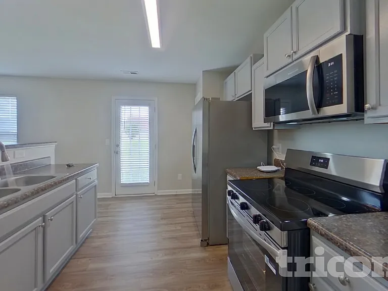 528 Gentle Breeze Ln — Photo 6