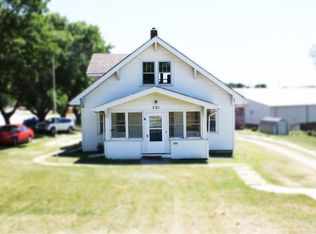 721 W 7th St, Wayne, NE 68787