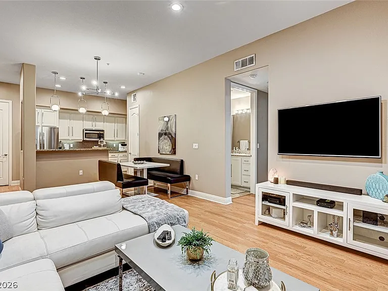 56 E Serene Ave #225 — Photo 9