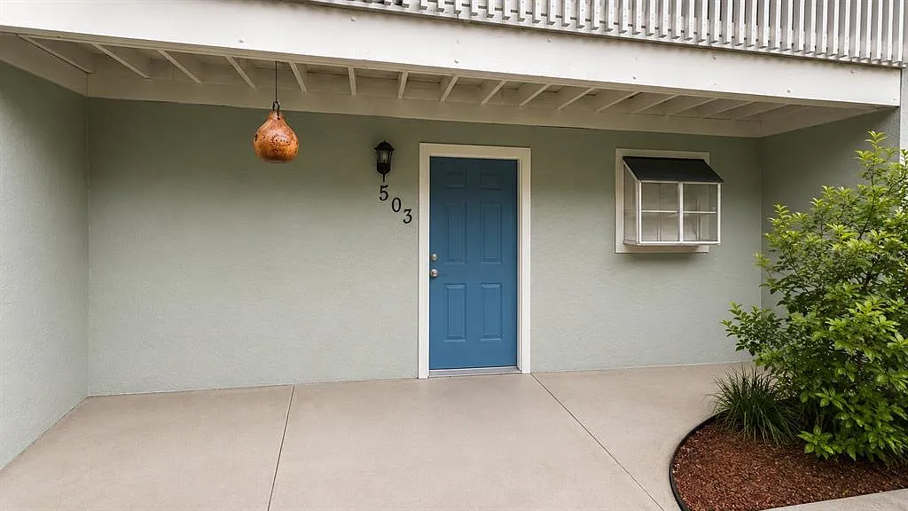 3 bed, 2.5 bath, 1320 sqft, $1,300 — Photo 2