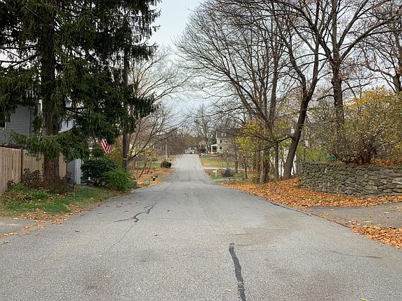 5th image of 15 Banks Ave