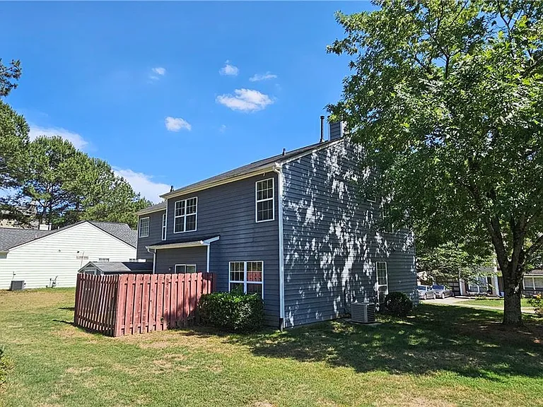 1334 Ambercrest Way — Photo 19