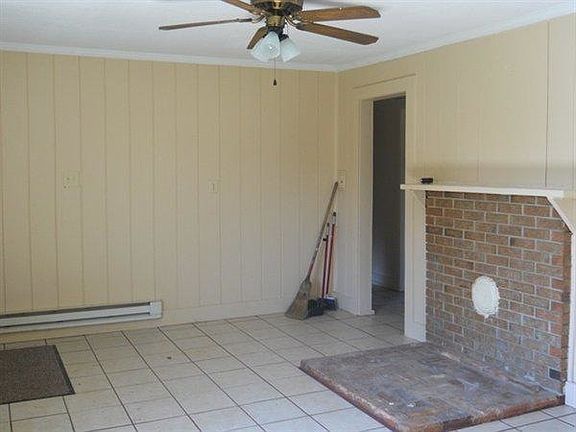 4th image of 503 Harmony Rd