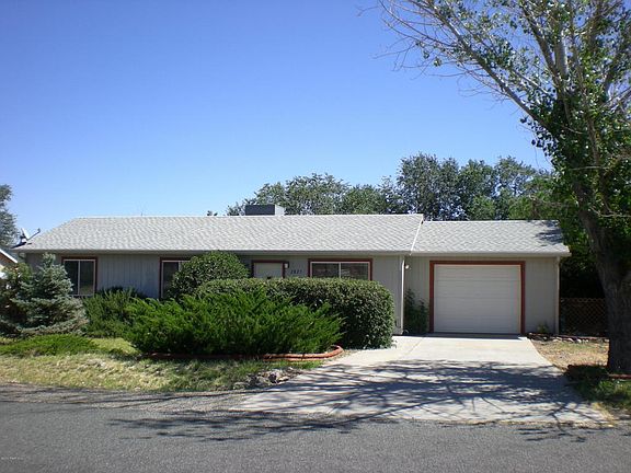 2nd image of 2825 N Indian Wells Dr