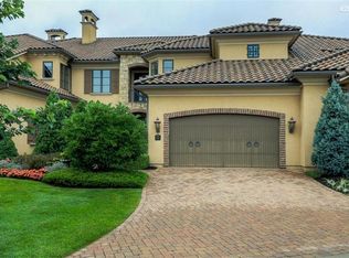 3204 W 137th St, Leawood, KS 66224