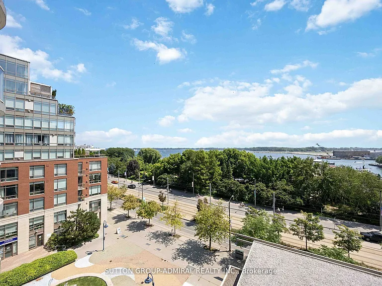 550 Queens Quay W #726 — Photo 10