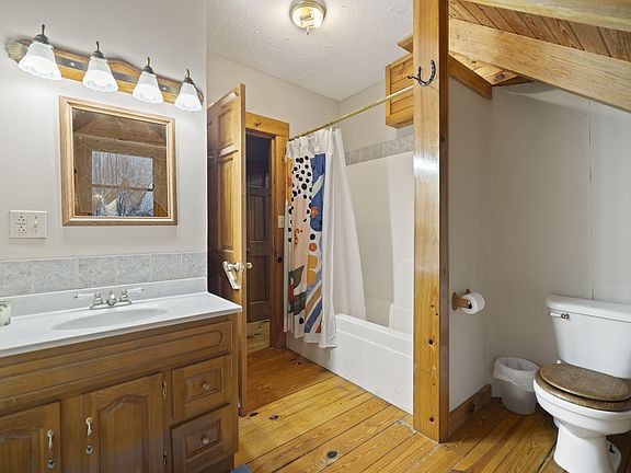 29th image of this home