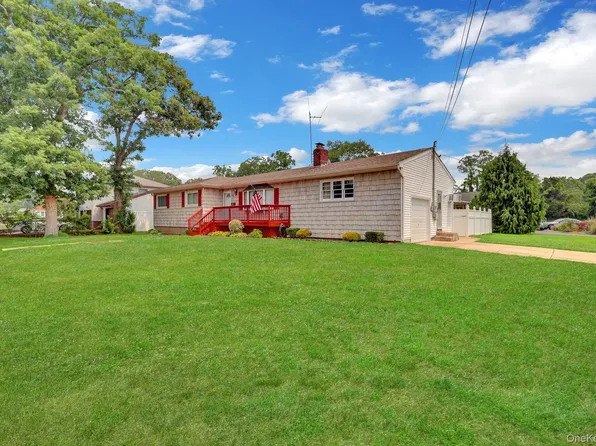 47 Whittier Avenue, North Babylon, NY 11703