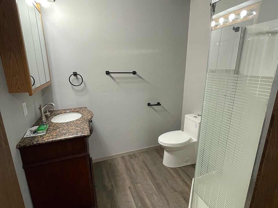 2nd image of 510 5th St #5