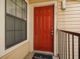 2750 Holly Hall St APT 910, Houston, TX 77054