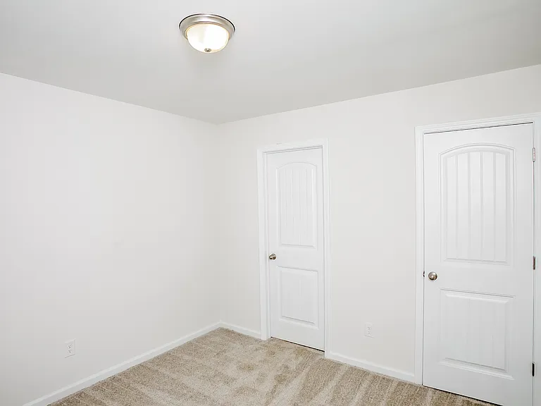 465 Conifer St — Photo 12