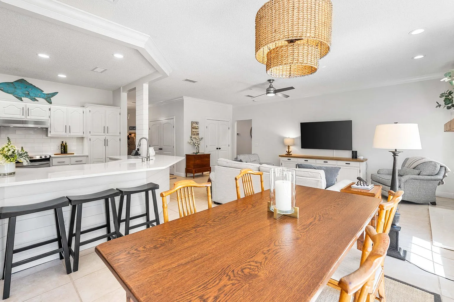 3 bed, 2473 sqft, $5,000 — Photo 4