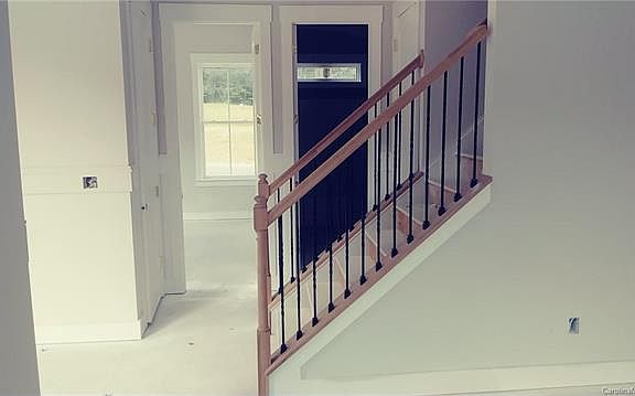 5th image of 5101 Whitman Ave #28