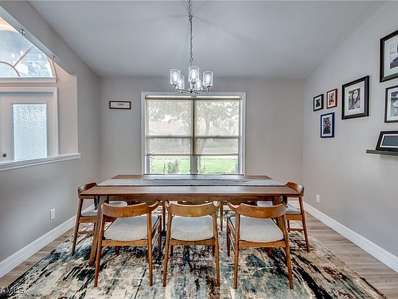 3rd image of 1444 Argyle Dr