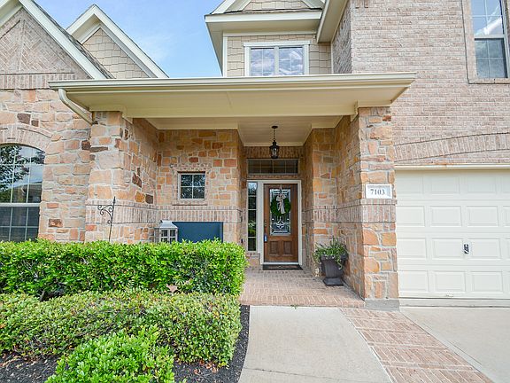 3rd image of 7103 Brewster Ln