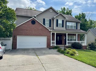 1852 Pinestraw Ln, Knoxville, TN 37932
