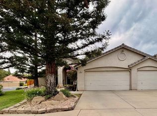 869 Spruce Ave, Clovis, CA 93611