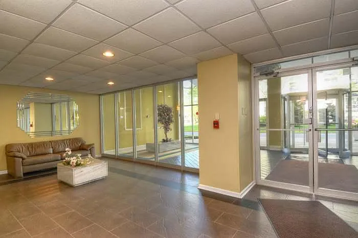 9009 Golf Rd #DES — Photo 3