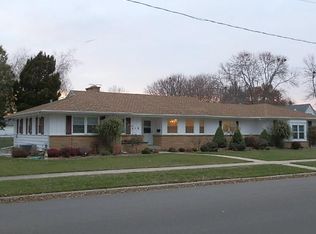 819 N Ringold St, Janesville, WI 53545