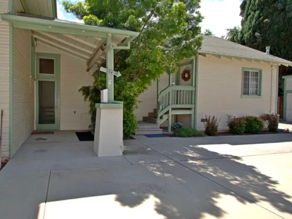 324 Myrtle St #1/2, Redlands, CA 92373