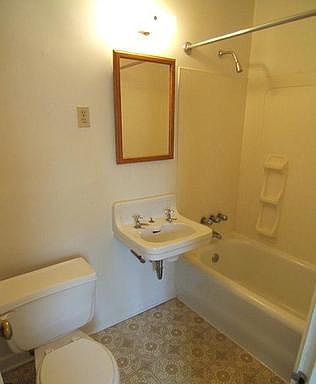 4th image of 775 E Broad St APT 19