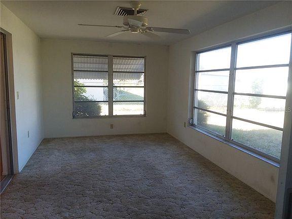 5th image of 1371 Lakeside Dr