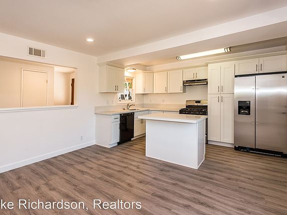 4th image of 6123 Craigmont Dr