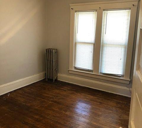 4th image of 14801 Clifton Blvd #6