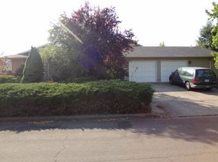 2396 9th St, Springfield, OR 97477