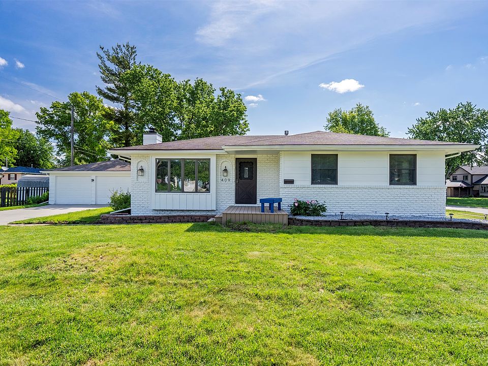 1st image of 409 SE Wanda Dr