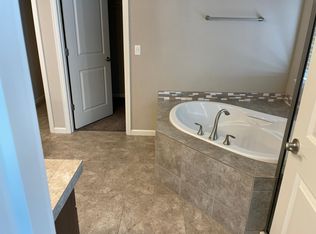 8781 SW Schmidt Loop, Tigard, OR 97224