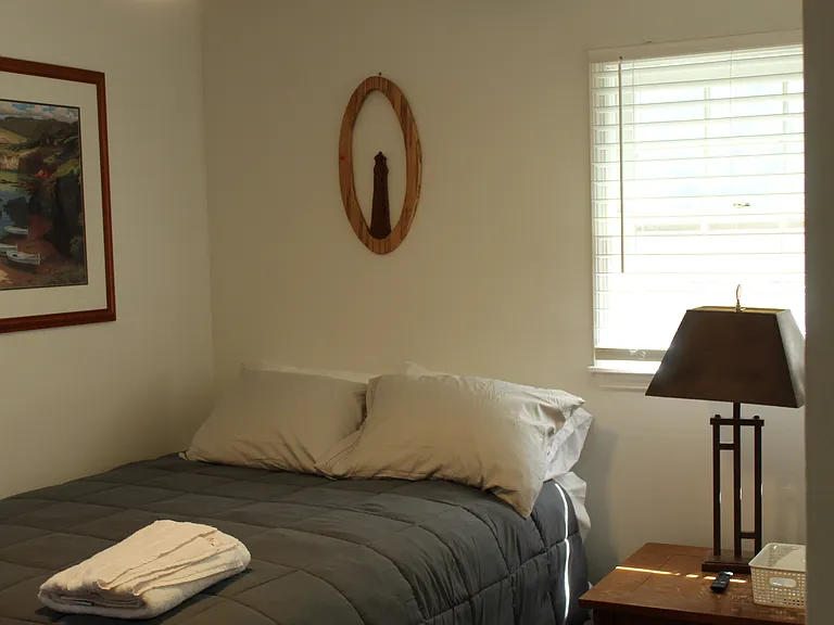 2nd bedroom
