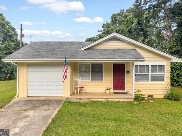 514 S Broad St, Toccoa, GA 30577