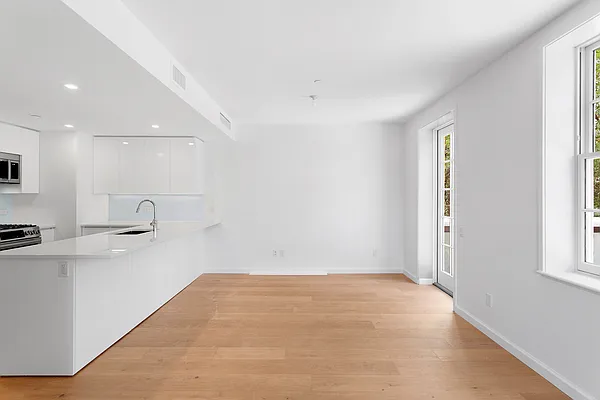 Rented by Compass | media 22