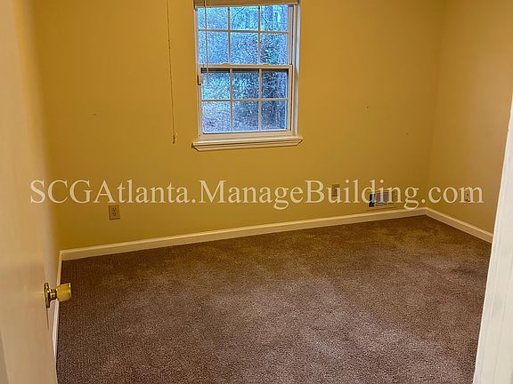 5th image of 200 Pinehurst Dr